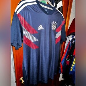 Adidas “for the oceans” jersey